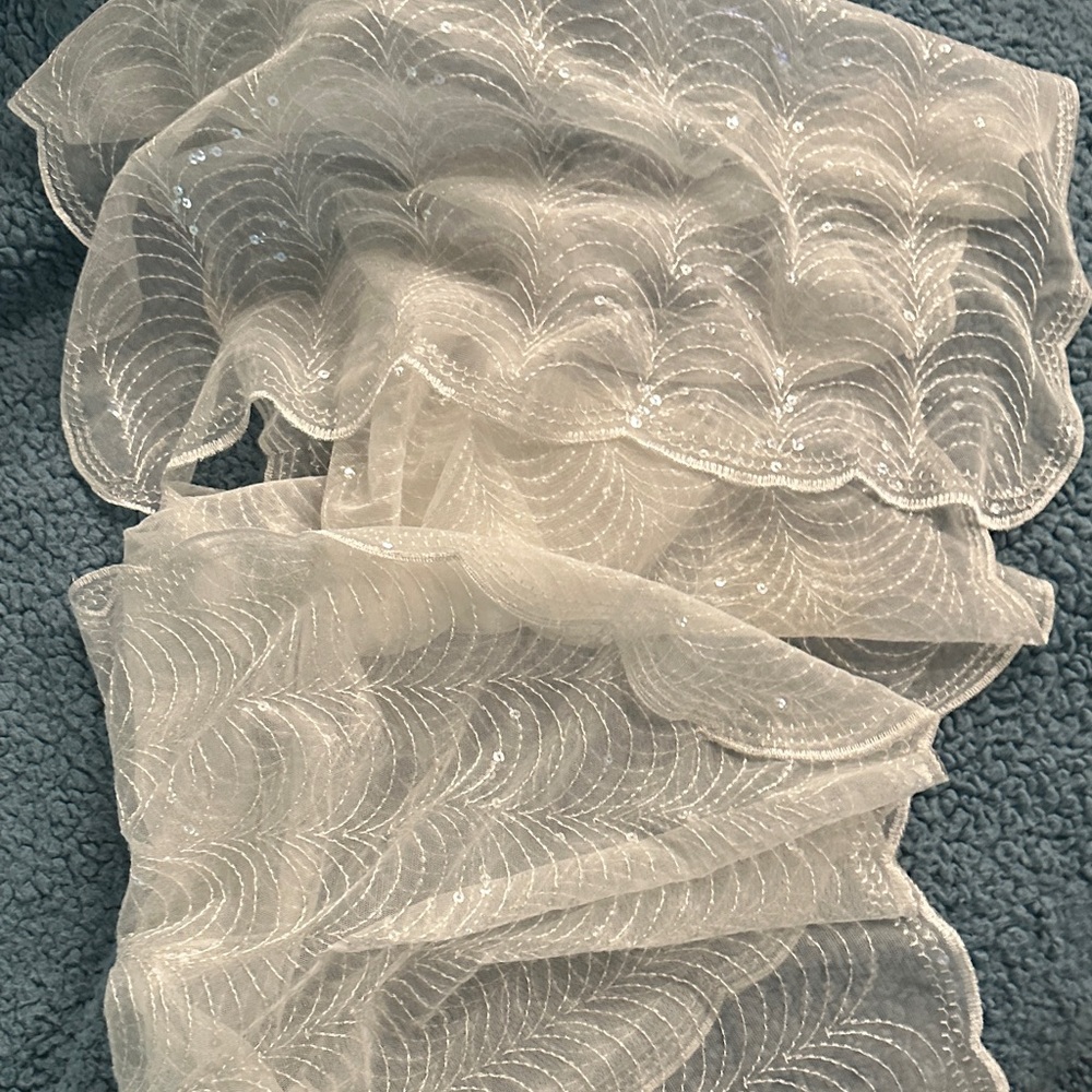 Cejon Ivory Sequin Wrap - Picture 4 of 10